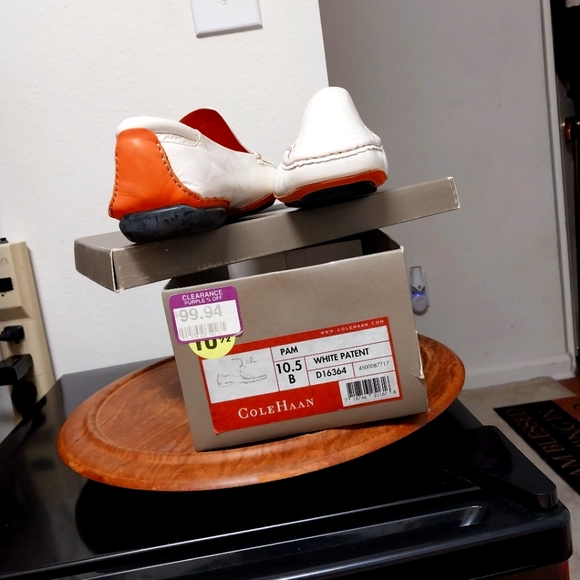 Cole Haan flats slip-on - Picture 3 of 10